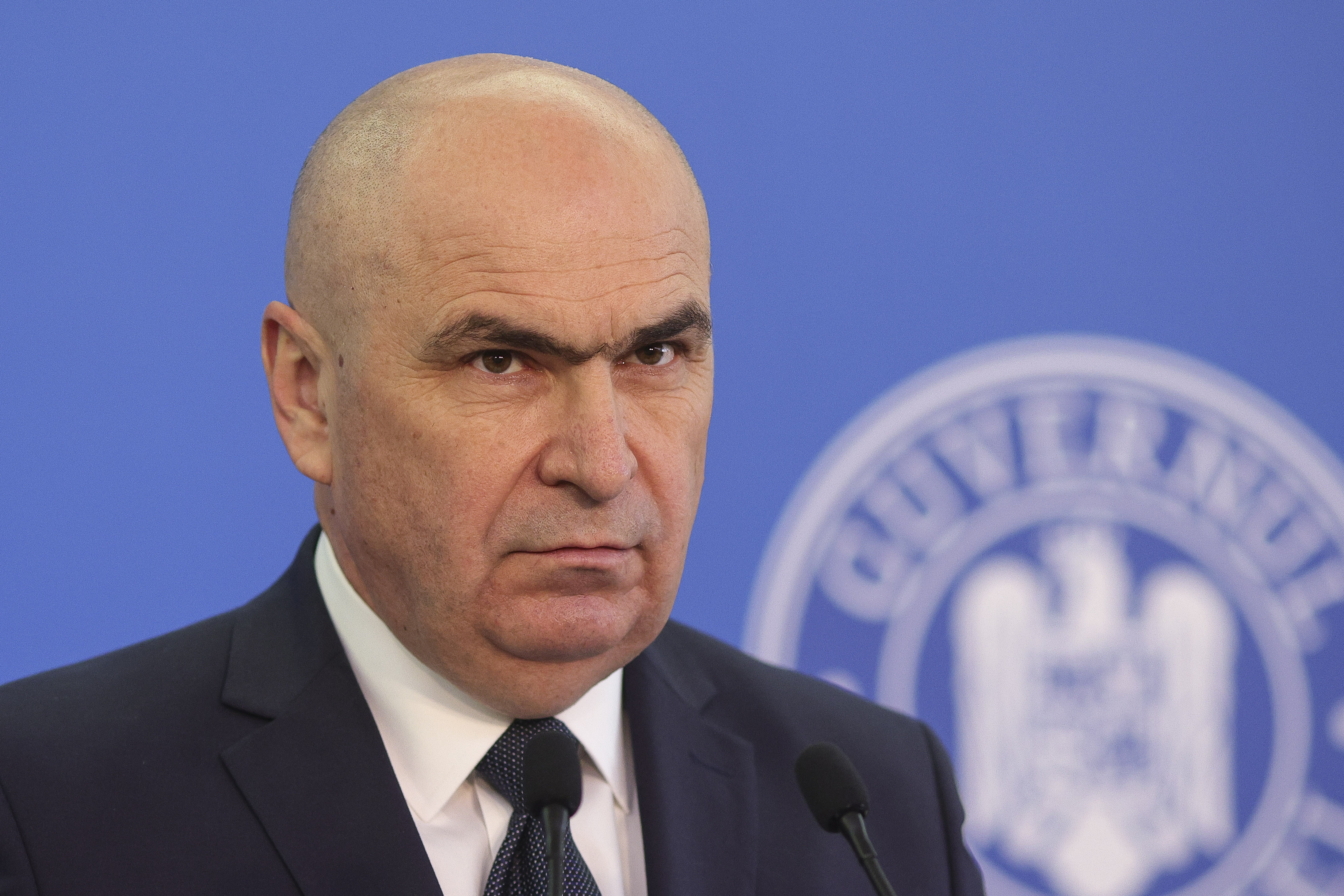 Premierul României anunță că în decembrie vom avea ”foarte probabil” o nouă ”ordonanță trenuleț”: ”Nu putem fugi de asta”