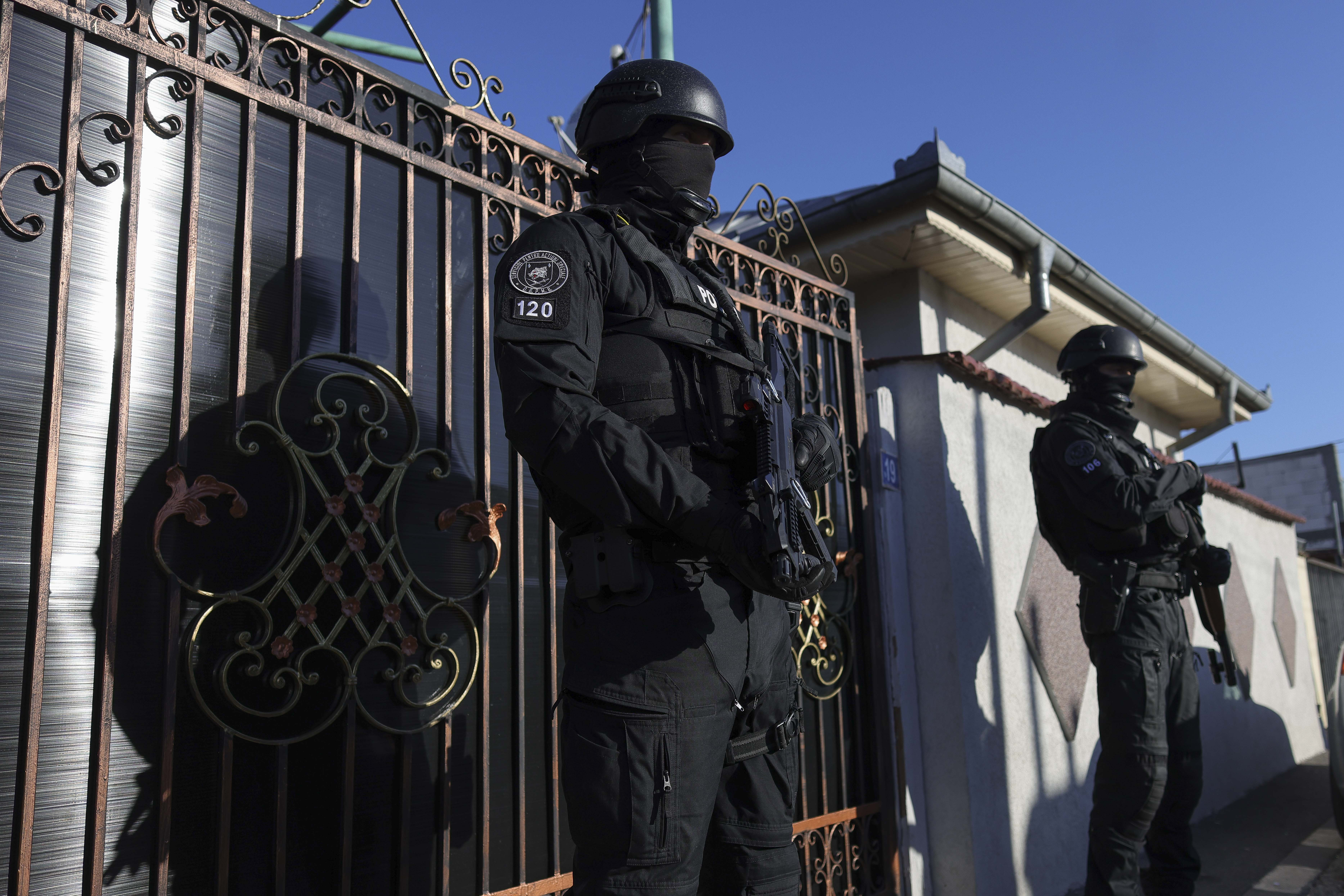 Operațiunea Jupiter 4 se intensifică pe zi ce trece. Polițiștii fac 267 de percheziții în mai multe județe