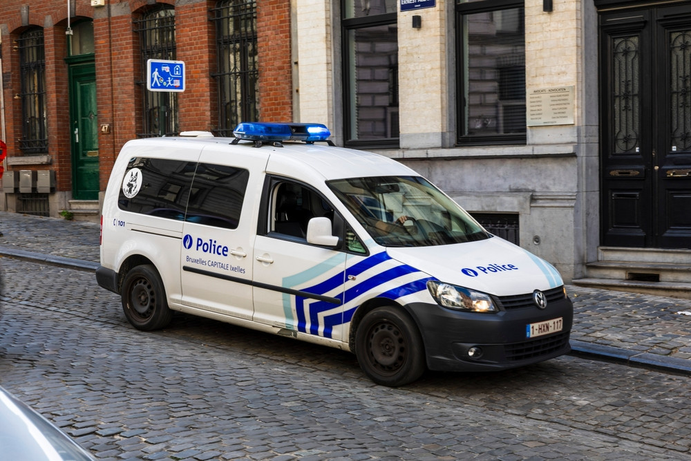 „Am băut apă și am înghițit greșit”. Cum a provocat un șofer român de TIR un accident pe o autostradă din Belgia