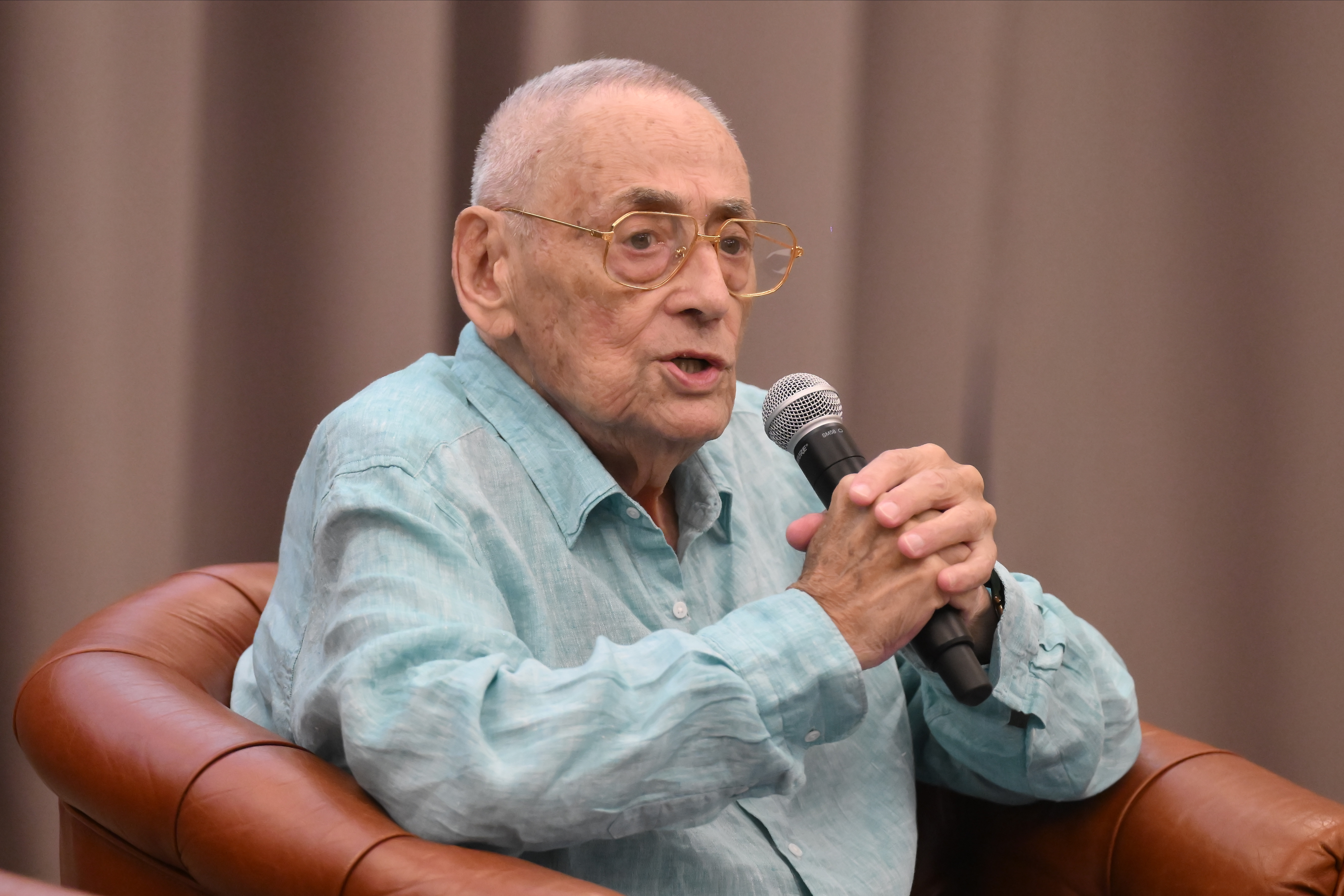 Surse: Horia Moculescu este internat, în stare gravă, la Institutul ”Matei Balş” din Capitală