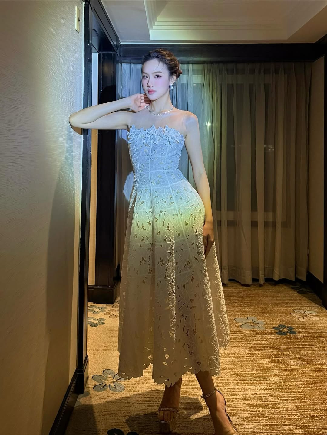 Natalie, o studentă de 21 de ani, câștigătoarea Miss Earth 2025. A învins 81 de participante din întreaga lume | GALERIE FOTO