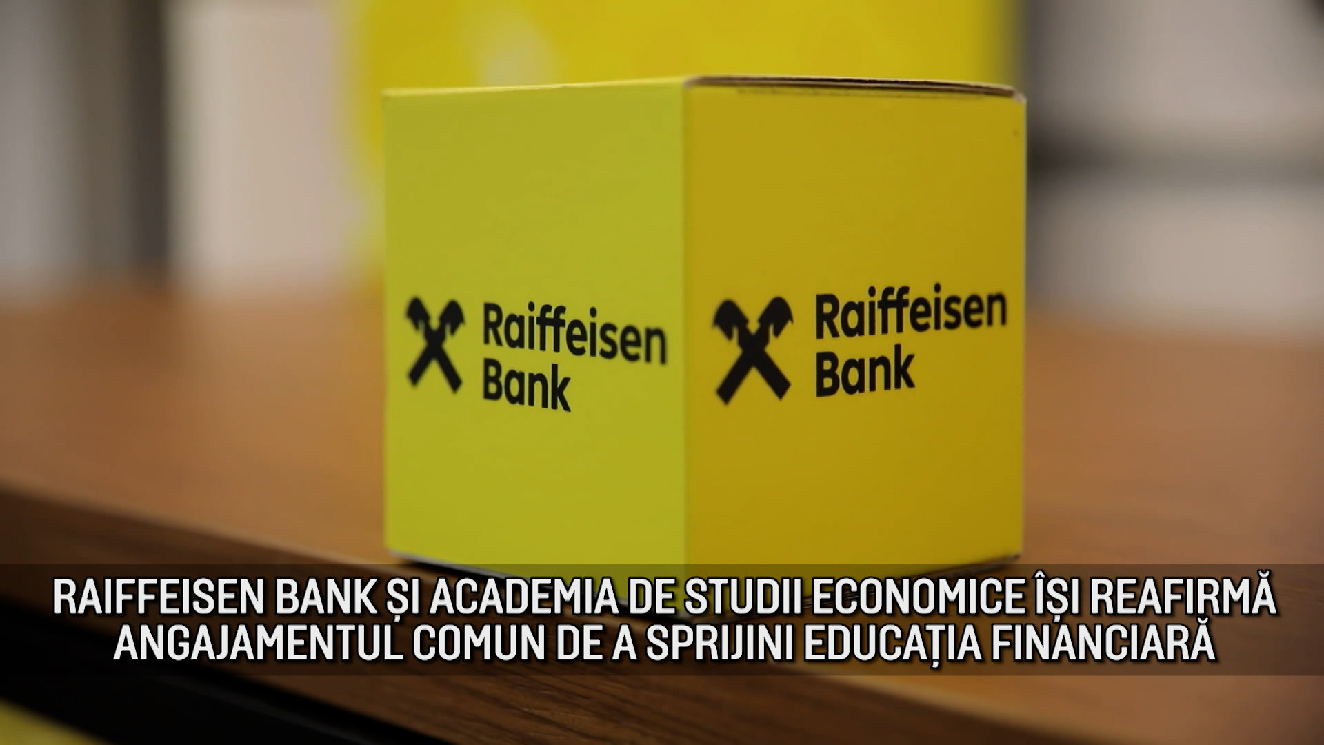 (P) Raiffeisen Bank și ASE promovează educația financiară digitală a tinerilor