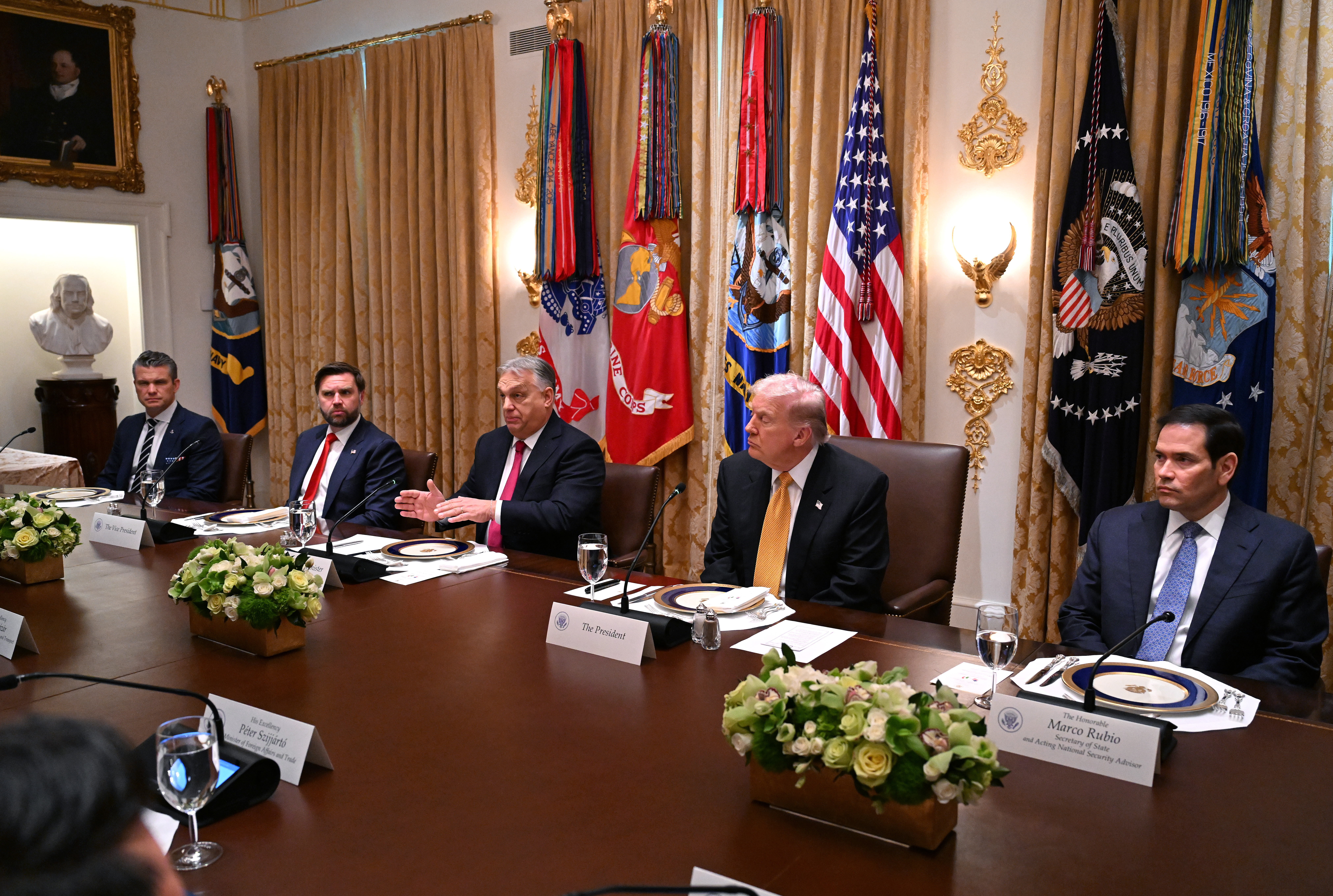 Donald Trump l-a primit pe Viktor Orban la Casa Albă. Președintele SUA: „El a avut dreptate în ce priveşte imigraţia”