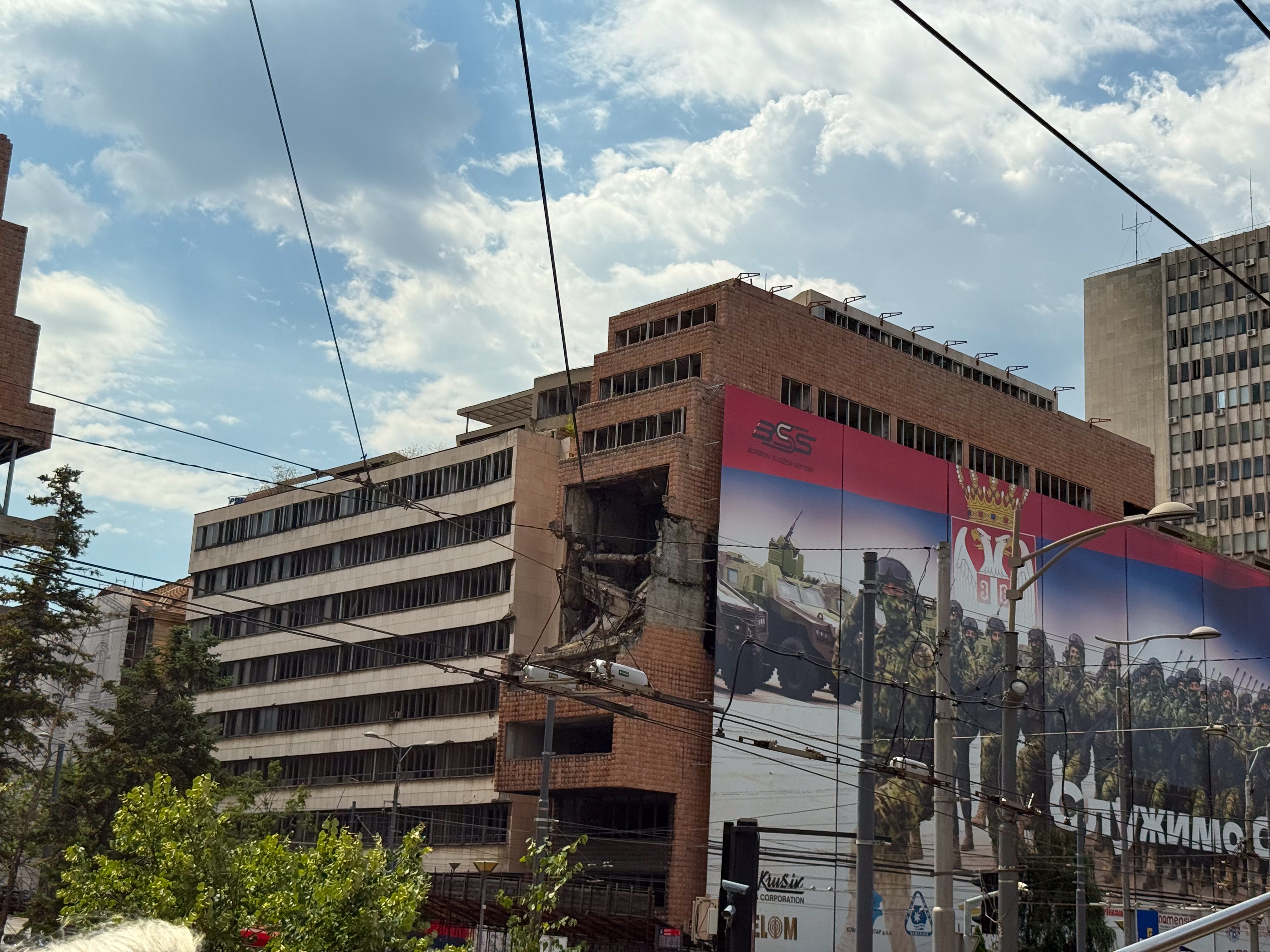 Furie în Serbia. Familia Trump va ridica un hotel de lux pe un loc simbolic distrus de bombardamentele NATO