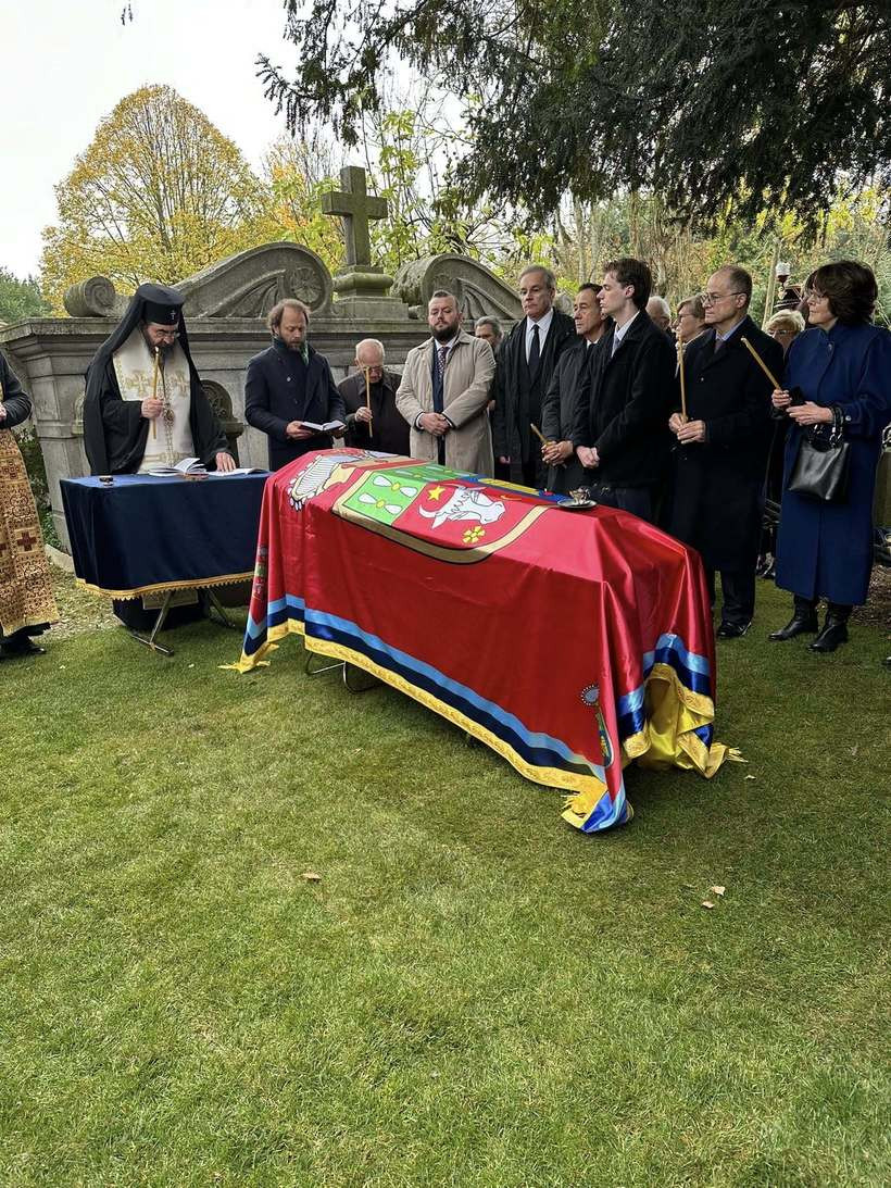 Sicriul ultimului domn al Moldovei, depus la Palatul Cotroceni. Nicușor Dan: ”Bine ai venit acasă, Măria Ta”