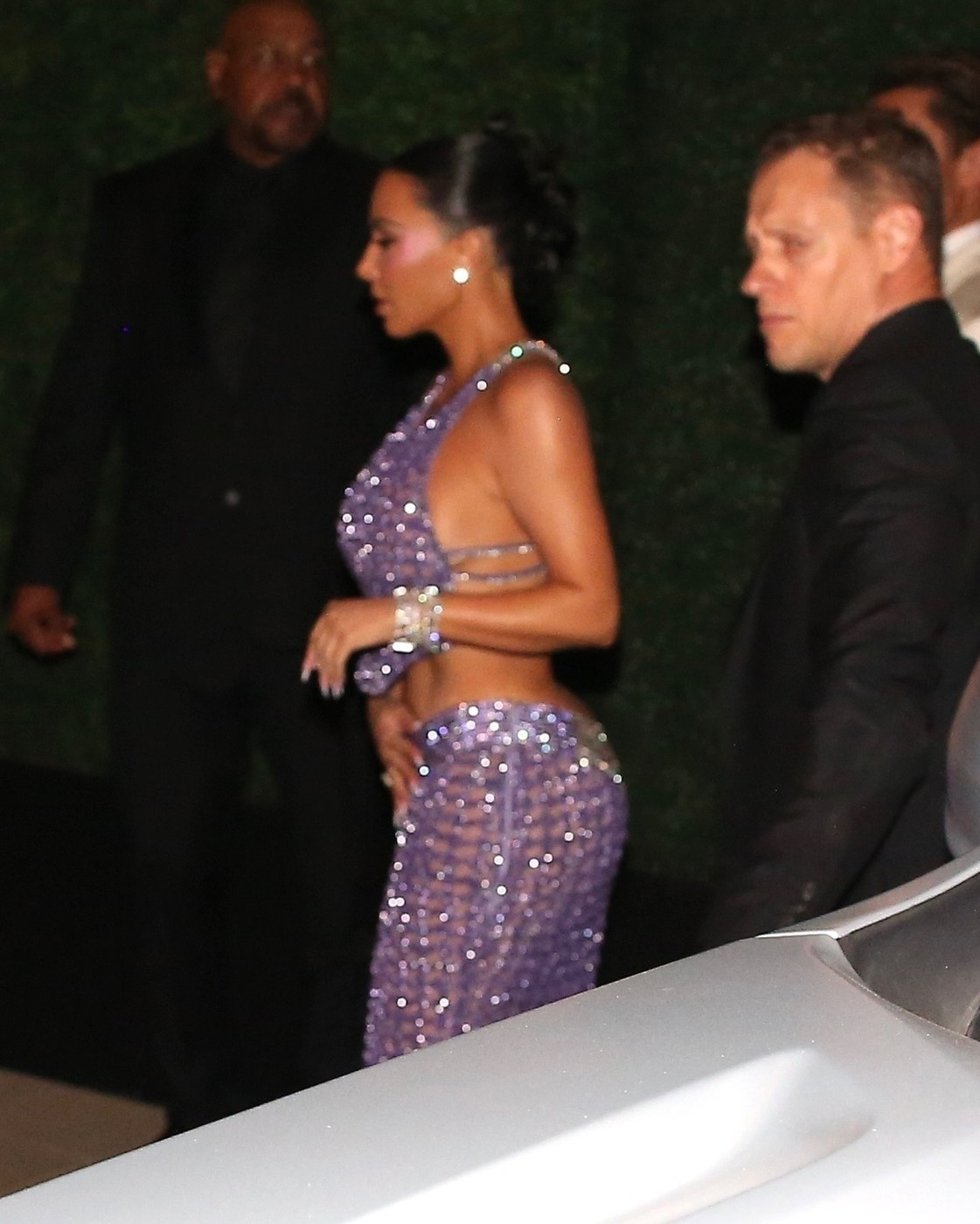 Surorile Kardashian au strălucit la aniversarea de 70 de ani a mamei lor. Petrecere la mega-conacul lui Jeff Bezos. FOTO