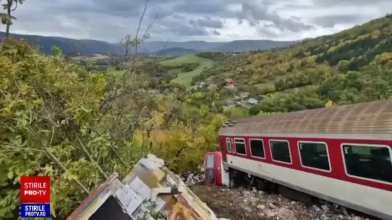 Accident feroviar grav, în Slovacia. Mai mulți pasageri răniți, după ce două trenuri s-au ciocnit
