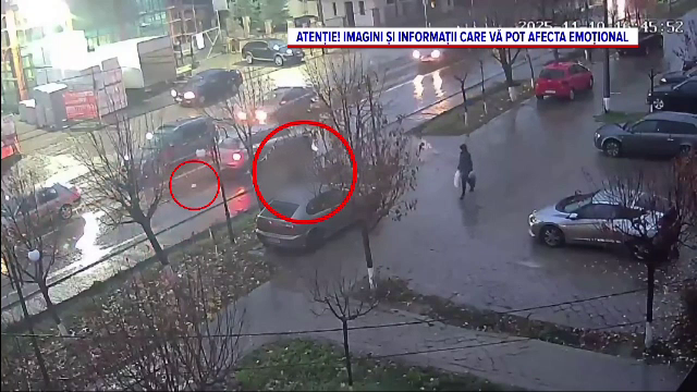 Momentul în care o adolescentă din Iași este lovită de o mașină pe trecerea de pietoni și proiectată câțiva metri