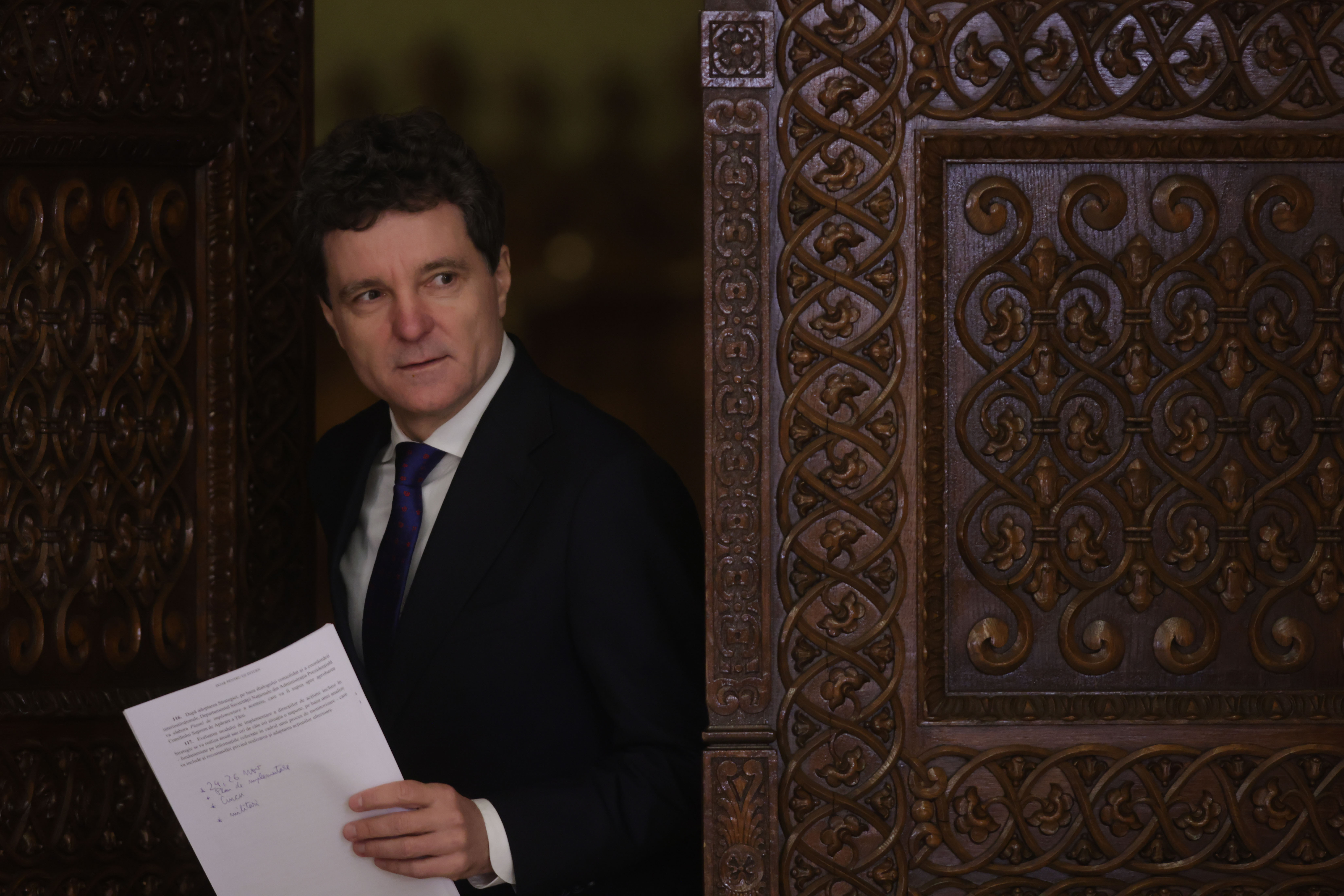 Nicuşor Dan: Există o presiune socială la adresa magistraţilor, orice e rău în ţară se întâmplă pentru că au pensii prea mari