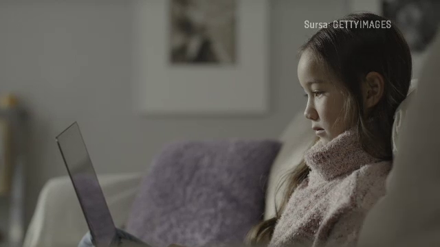 Tânăr de 17 ani, acuzat de viol după ce a obligat o minoră de nouă ani să facă acte indecente pe video. Cum a aflat poliția