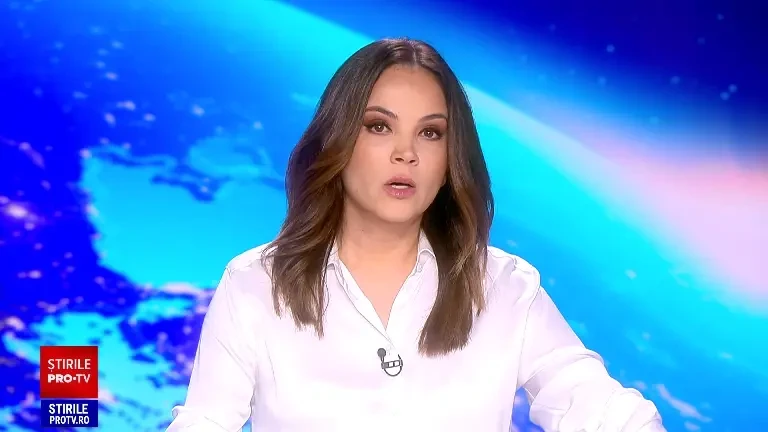 O ursoaică și trei pui au fost prinși cu o cușcă la marginea orașului Vulcan și duși într-o zonă sălbatică