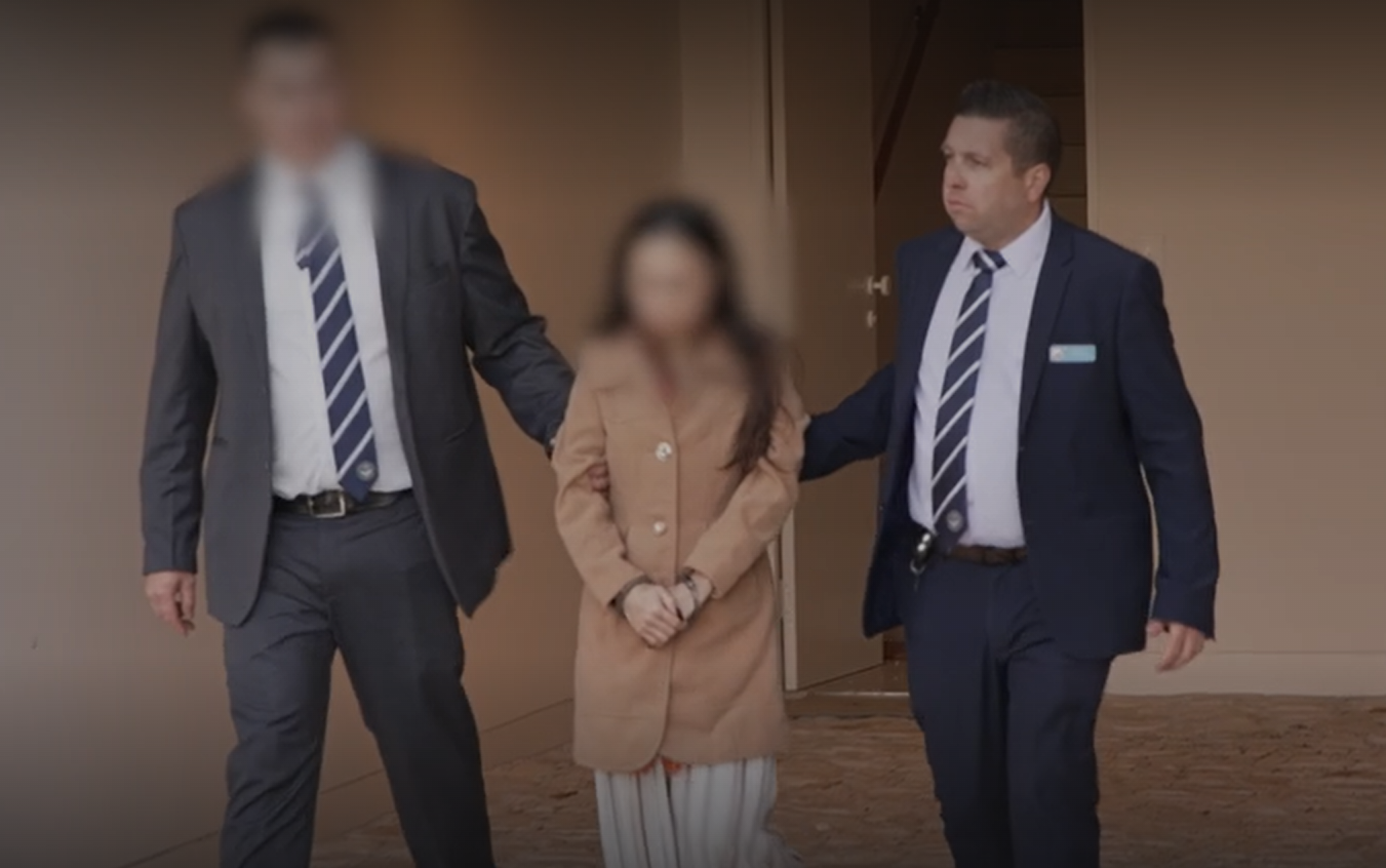 O „ghicitoare” și fiica ei, arestate. Au luat milioane de dolari de la victime promițându-le că se vor îmbogăți, în Australia