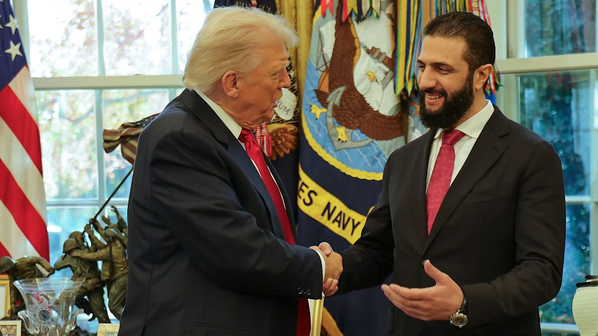 Trump, glumă în stilul caracteristic la întâlnirea cu al-Sharaa: „Câte soții ai? Cu voi, băieţi, nu se ştie niciodată”