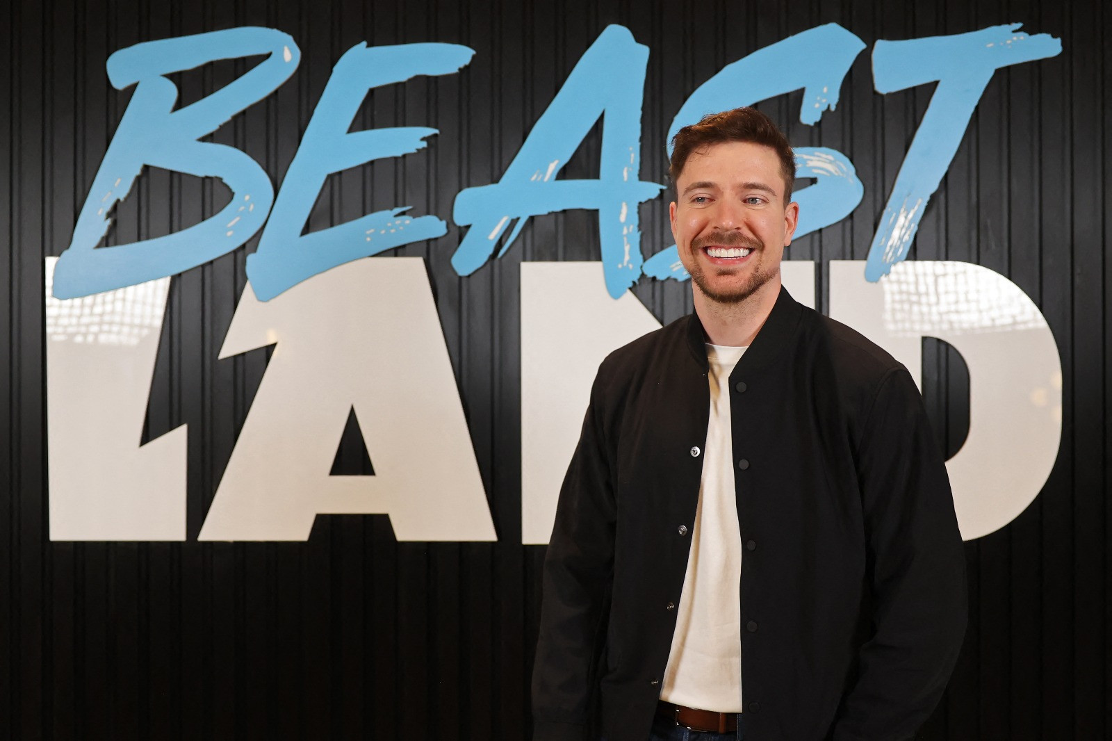 MrBeast inaugurează un parc temporar în Arabia Saudită. „Abia aștept să puteți trăi această experiență”