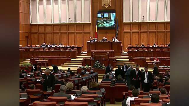 30 de ani de PRO TV. 2008 - De la economia care duduia la criza mondială: cum a trăit România între euforie și prăbușire