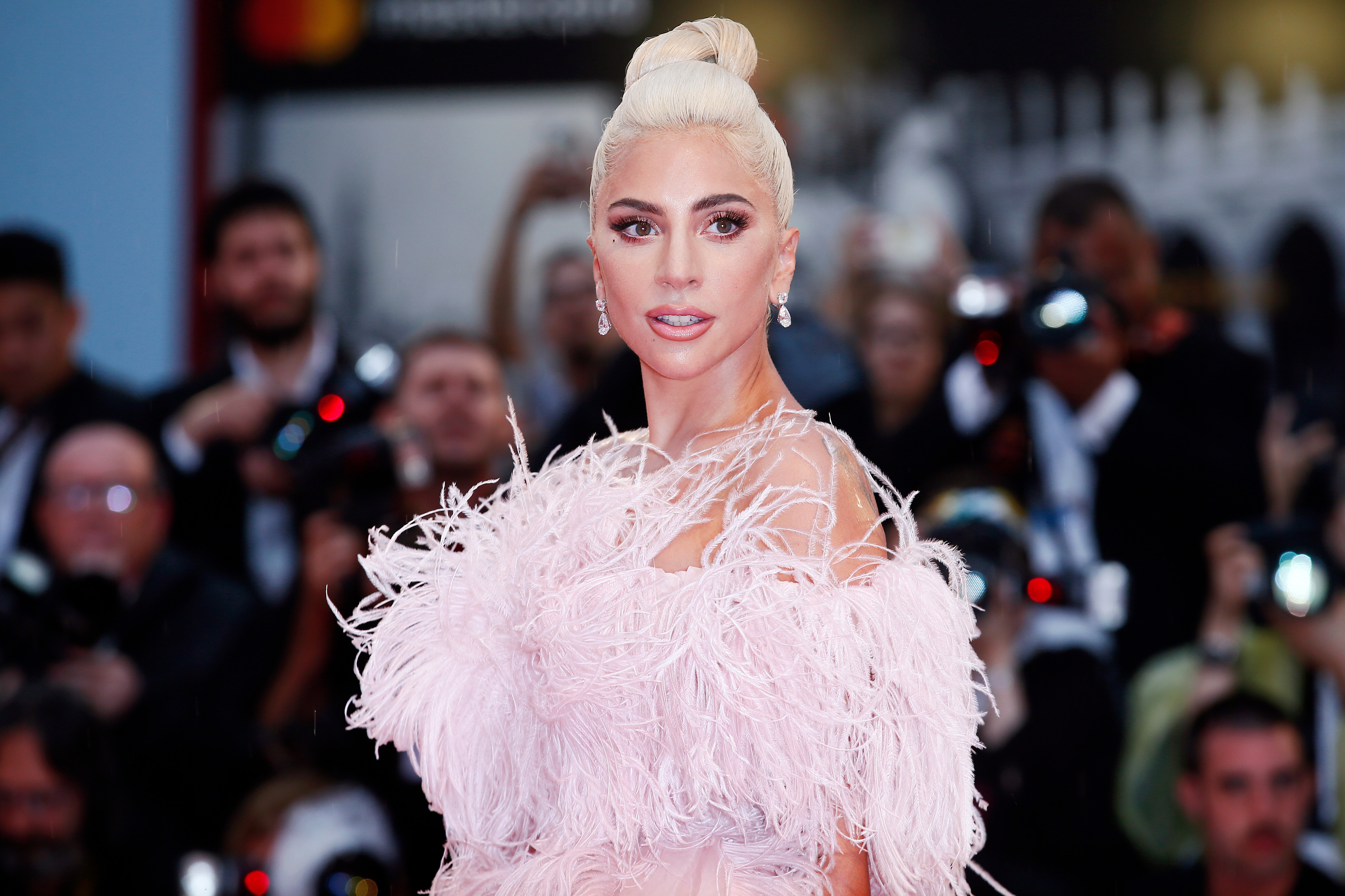 Lady Gaga a vorbit despre problemele psihice grave cu care s-a confruntat: „Nu credeam că voi reuşi să trec peste”