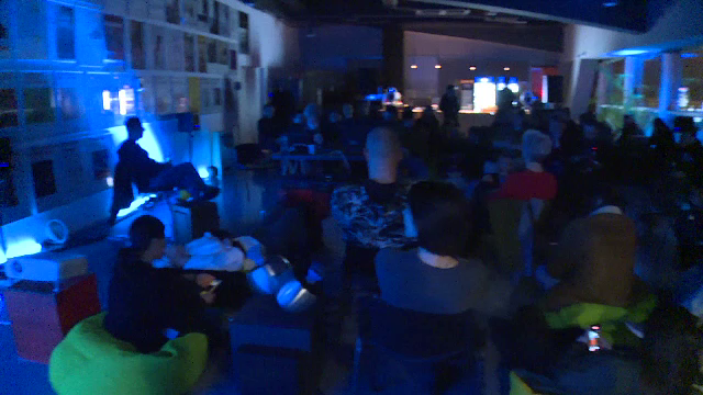 Bucureștiul oferă o experiență audio unică la Muzeul de Artă Contemporană. Vizitatorii își creează propria poveste prin sunet