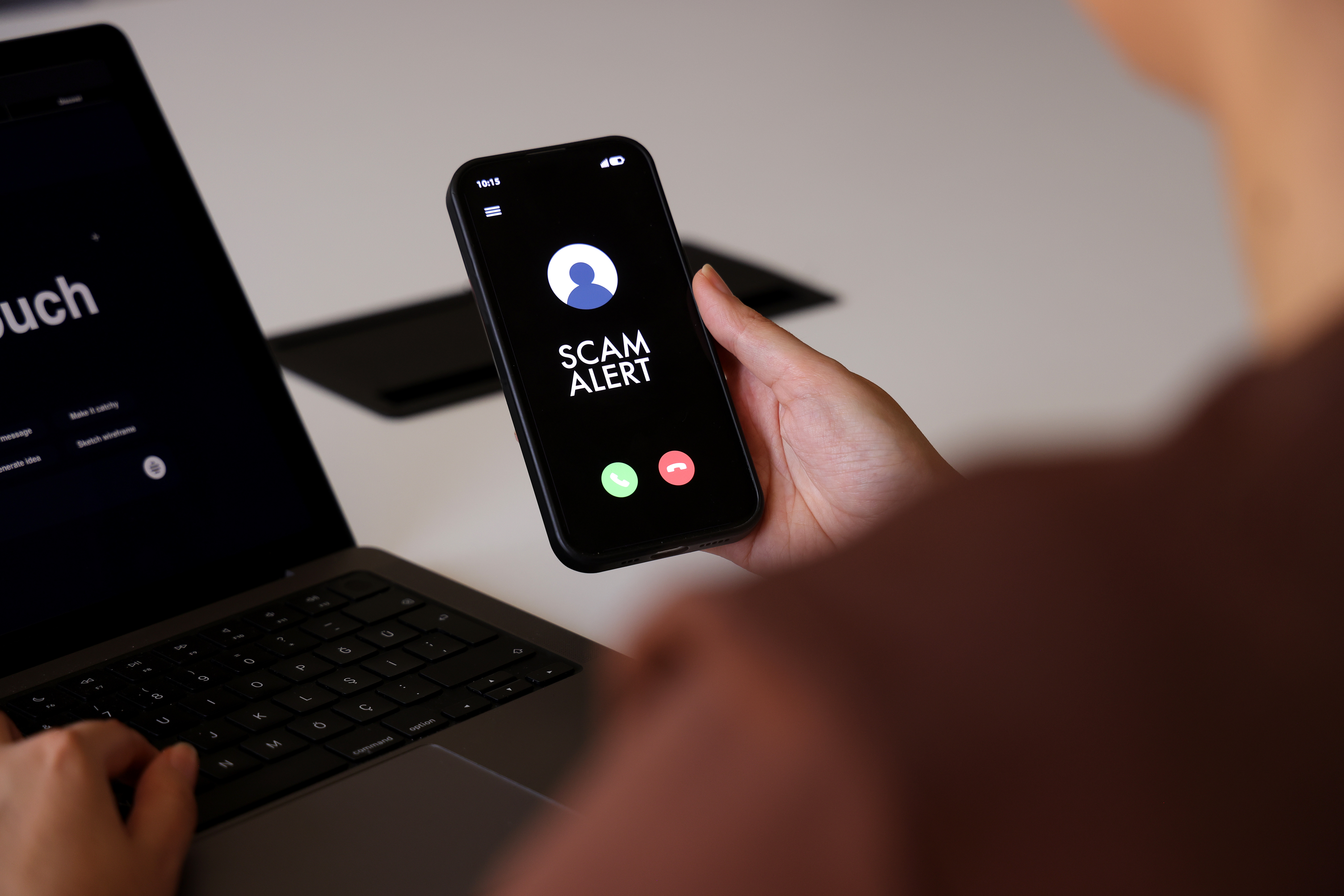 Avertisment din partea Revolut. Au crescut tentativele de fraude prin apeluri telefonice false. Cum se pot feri utilizatorii