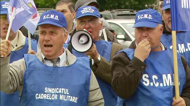 30 de ani de PRO TV. 2011 – Anul în care românilor le-a ajuns cuțitul la os, iar rețelele sociale schimbă totul