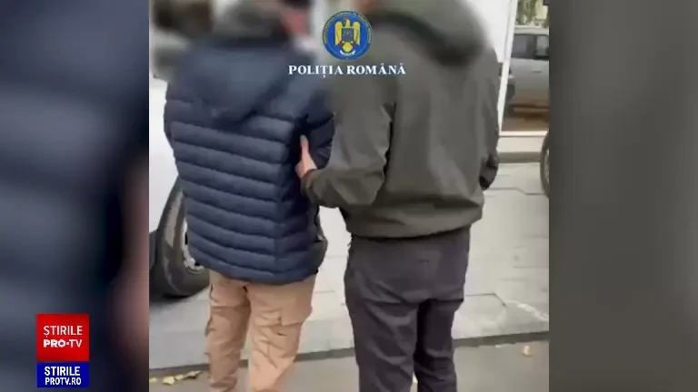 Un bărbat din Capitală este acuzat că a agresat o minoră. Individul a blocat între etaje liftul în care se afla fata. VIDEO
