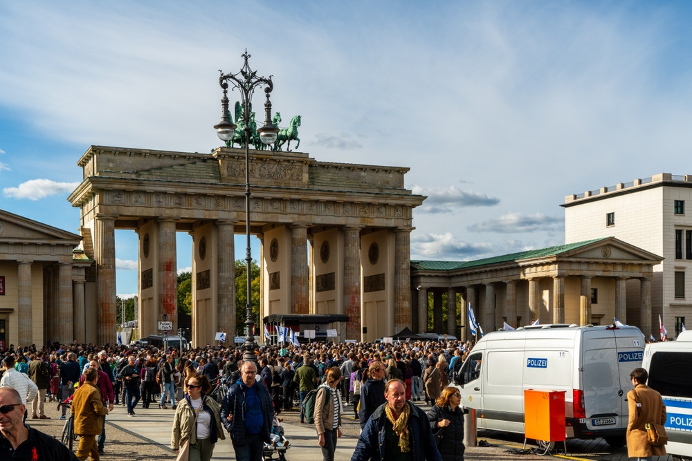 Sondaj: Trei din patru germani susţin introducerea unei perioade de serviciu obligatoriu pentru toţi cetăţenii