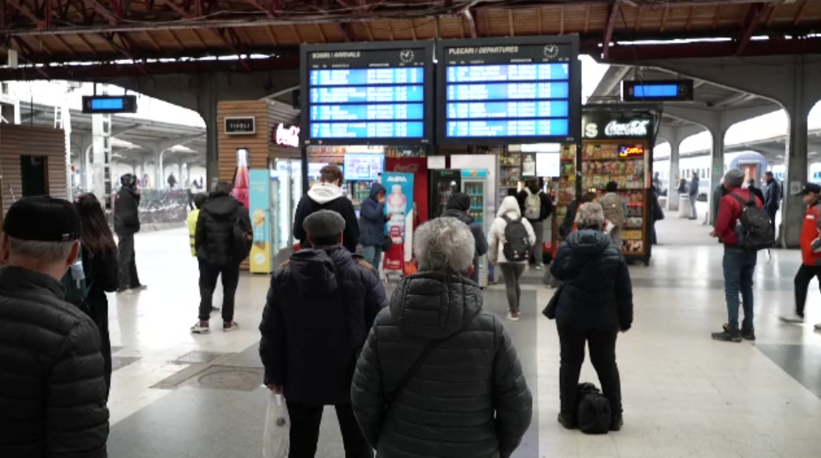 Scumpiri la CFR: tarifele cresc după rata inflației, în timp ce românii renunță la călătoriile cu trenul