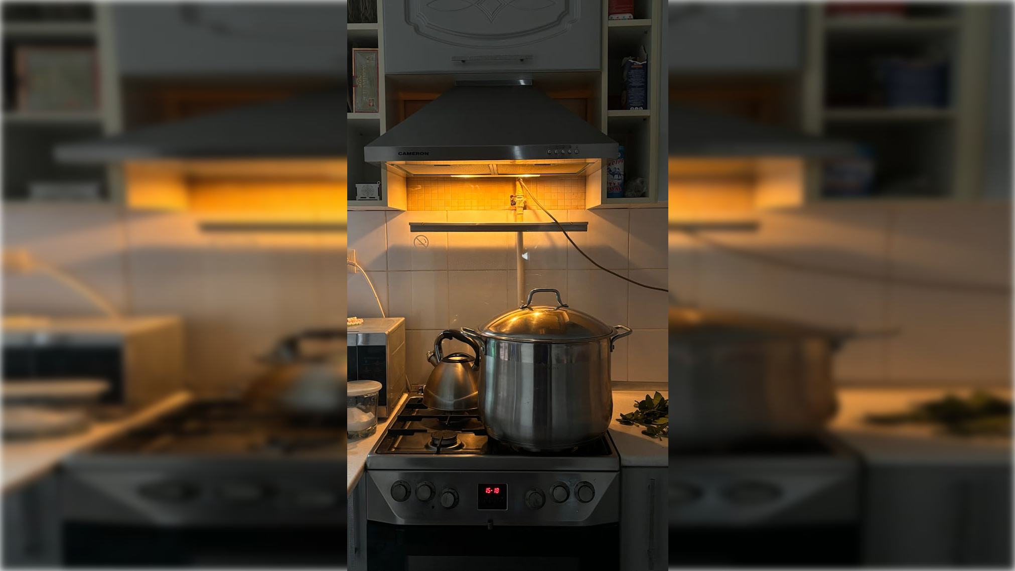 (P) Cum alegi hota potrivită pentru bucătăria ta: eficiență și design