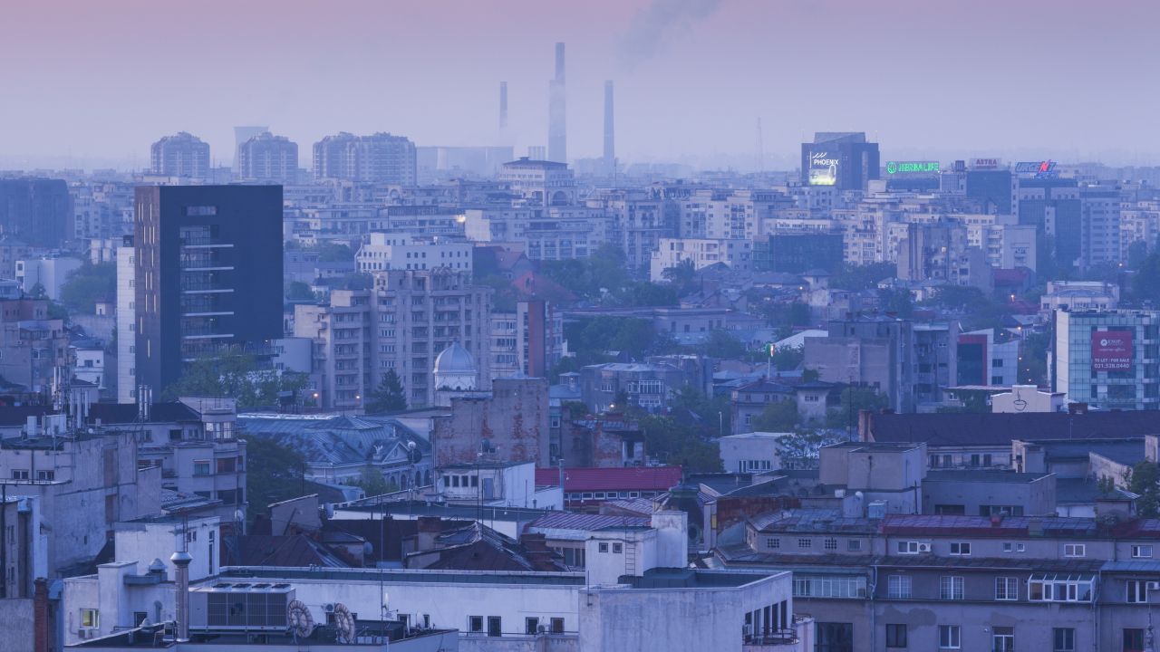 Accesul mașinilor poluante în orașe va fi restricționat. Când intră în vigoare măsura