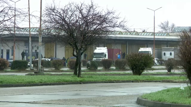 Două persoane reținute în cazul camionului încărcat cu muniţie de război la granița cu România. De unde ar fi venit armele