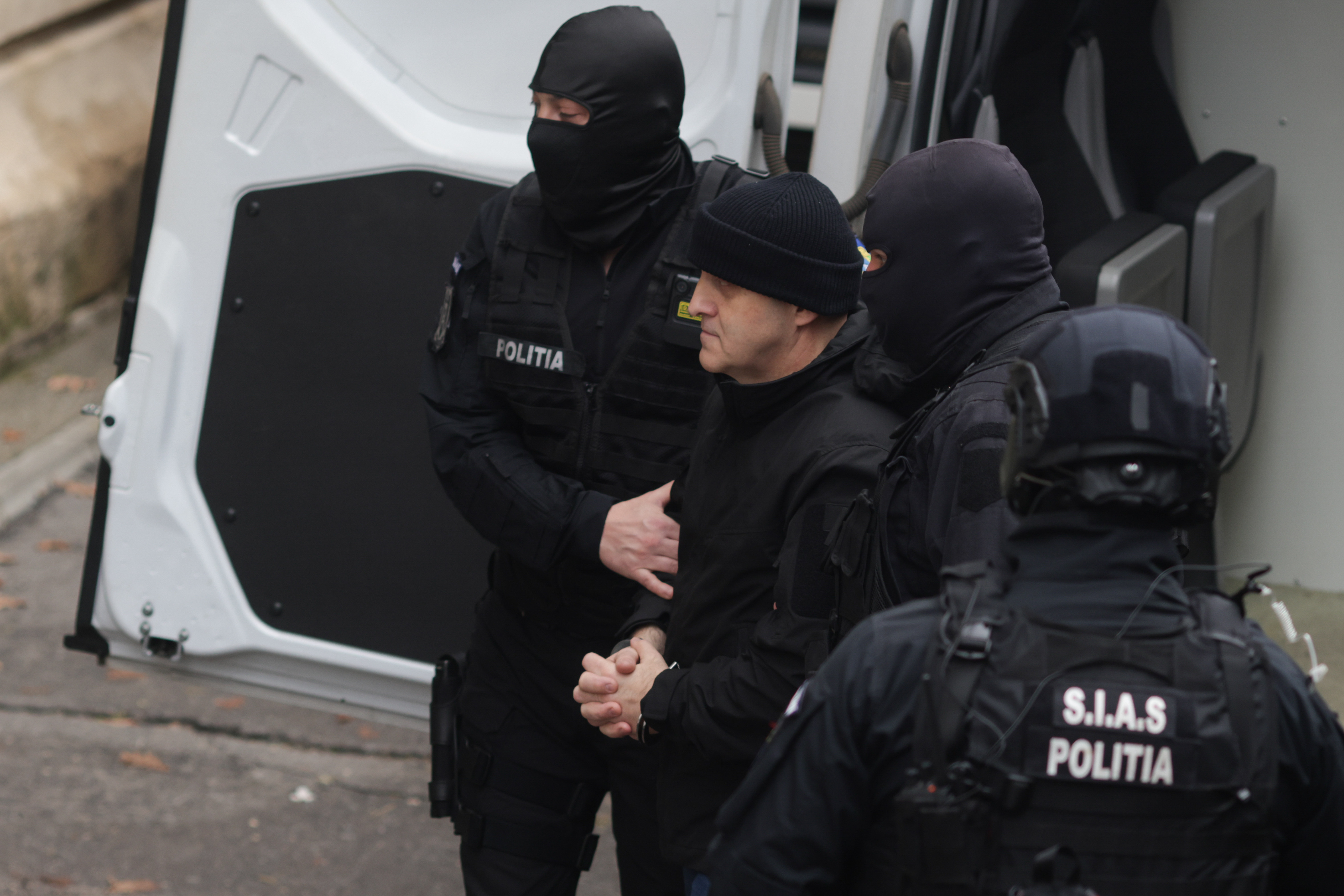 Mercenarul Horaţiu Potra, fiul și nepotul său, arestați preventiv pentru 30 de zile. Decizia poate fi atacată