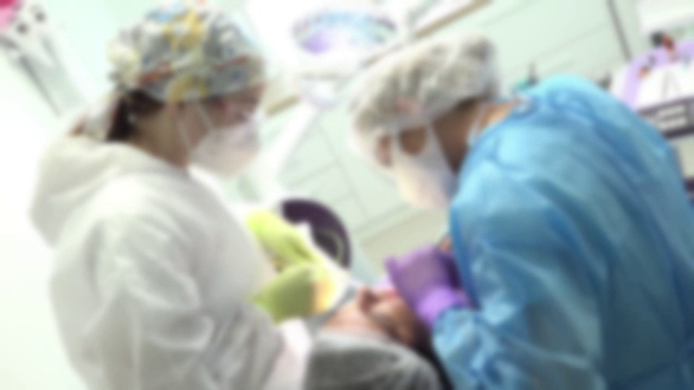 Spitalele de stat nu pot asigura anestezia totală pentru intervenții dentare la copii. Ce soluții promite ministrul Rogobete