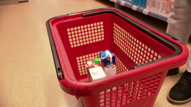 Cutiile de lapte și suc ar putea intra în Sistemul de Garanție Returnare. Ministerul Mediului testează extinderea programului