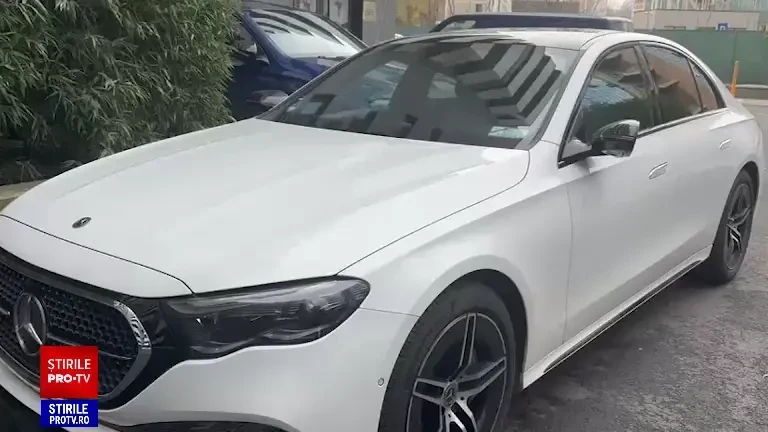 Senatoarea POT Valentina Aldea susține că a fost bătută cu ranga de o femeie, care i-a avariat și mașina