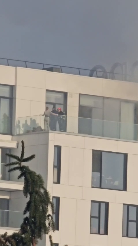 Ministerul Sănătății: Un bărbat de 60 de ani, intubat în stare gravă după incendiul din Capitală