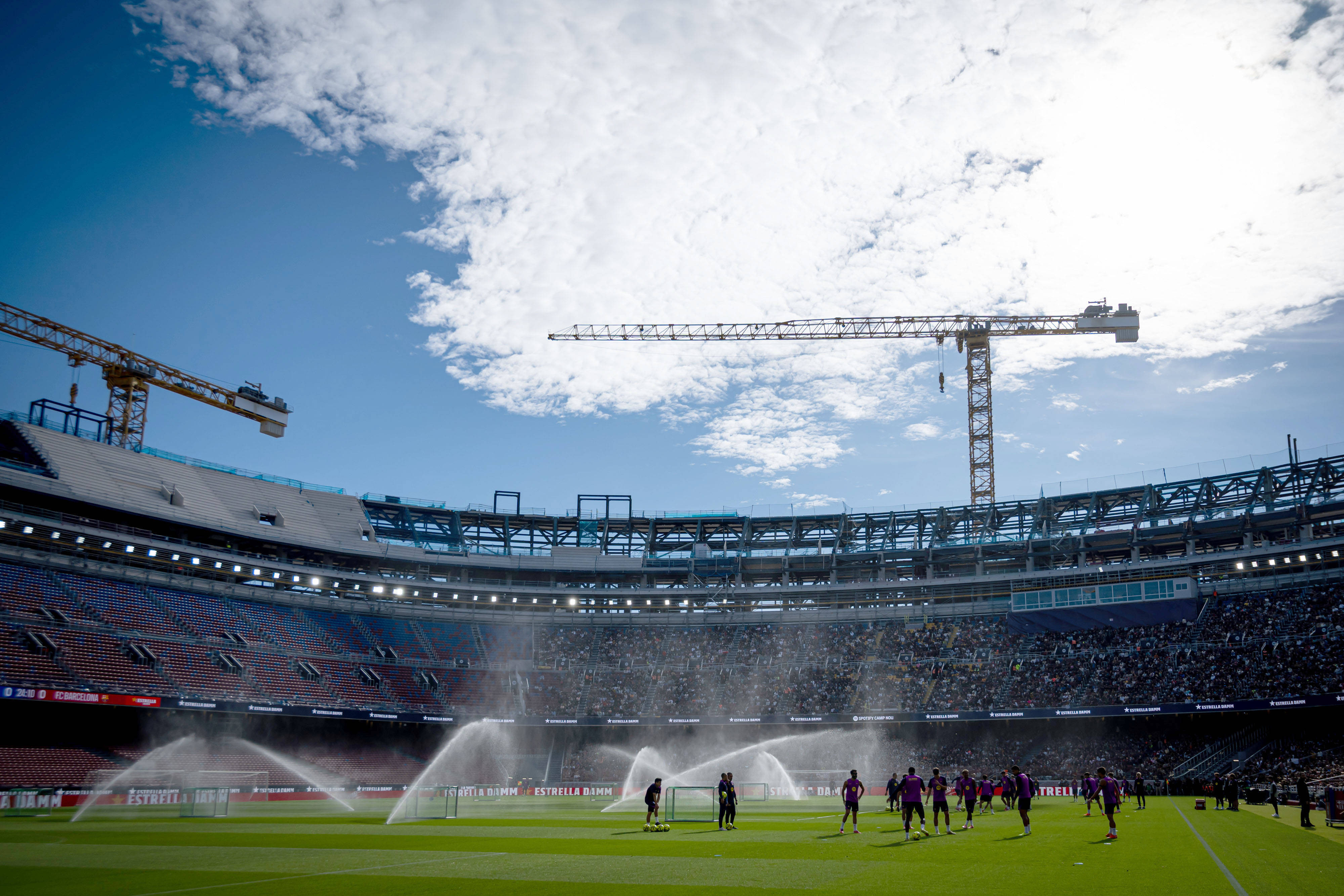 FC Barcelona se întoarce „acasă” pentru duelul cu Athletic Bilbao. Imagini spectaculoase cu noul Camp Nou. GALERIE FOTO