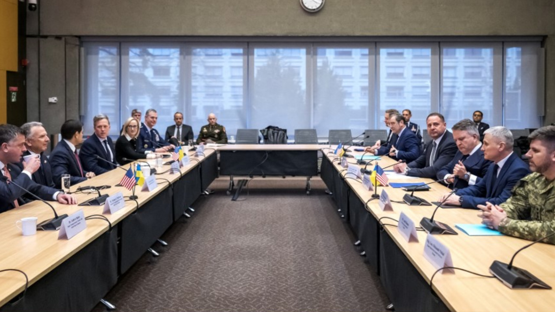 SUA şi Ucraina au realizat un nou plan de pace în 19 puncte, dar deciziile critice revin lui Trump și Zelenski. Ce prevede