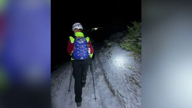 Un turist străin este căutat de mai mult de 24 de ore în Munții Bucegi. Rucsacul său a fost găsit în Valea Țigănești