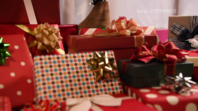 Cadourile de Crăciun ar putea ajunge cu întârziere. Depozitele sunt pline după comenzile de Black Friday