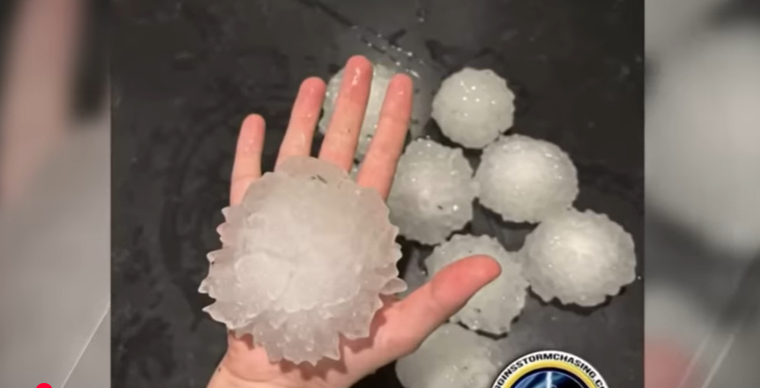 O furtună a făcut prăpăd în Australia: grindină de 14 centimetri și rafale de 100 km/h. 95.000 de locuinţe fără electricitate