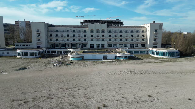 Unul dintre cele mai cunoscute hoteluri de pe litoralul românesc este scos la vânzare. Proprietarii nu pot plăti un împrumut