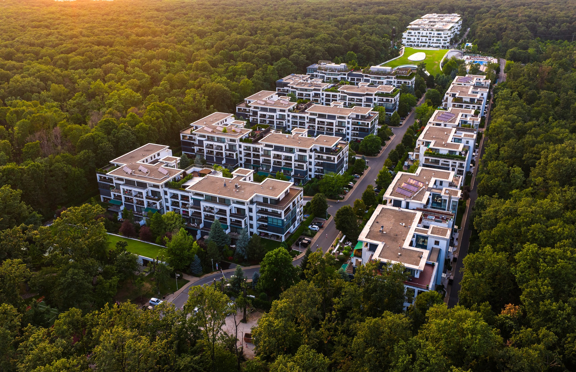 (P) Cum siguranța și comunitatea fac diferența în viața rezidenților Stejarii