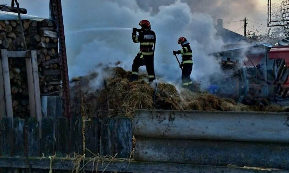 Doi copii care s-au jucat cu focul au provocat un dezastru într-o localitate din Giurgiu