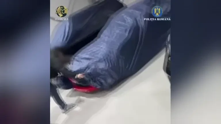 Colecție de mașini de 1,5 milioane de euro, confiscată de DIICOT. Proprietarii au împrumutat 7 milioane de euro cu acte false