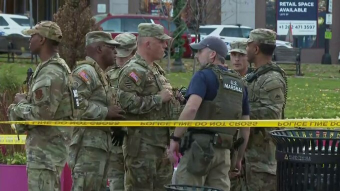 Serviciile de informații americane l-au verificat pe afganul care a deschis focul la Washington, înainte să intre în SUA