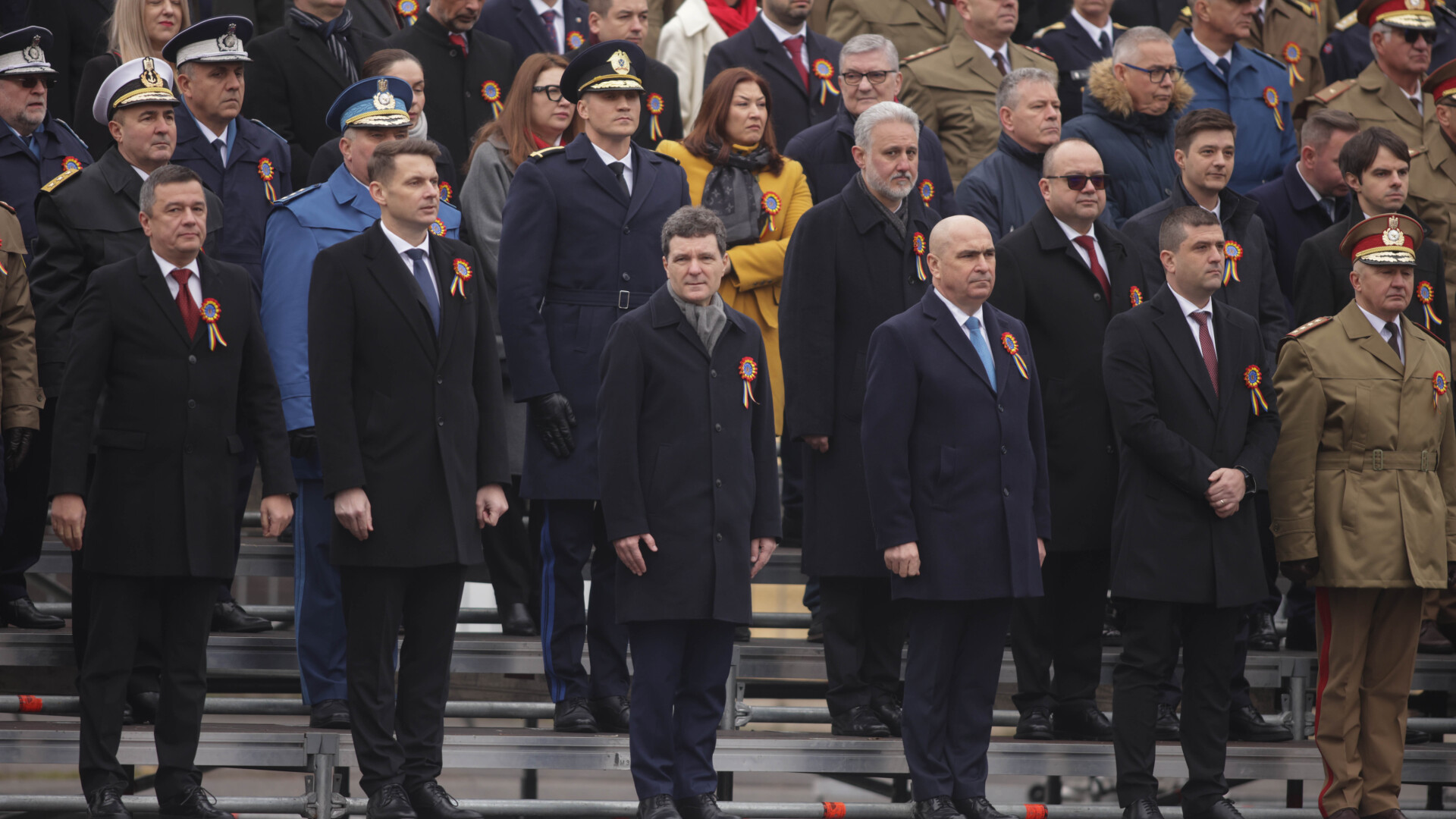 Ce a făcut Nicușor Dan la finalul paradei militare. Președintele a fost însoțit de membrii Guvernului la eveniment. VIDEO