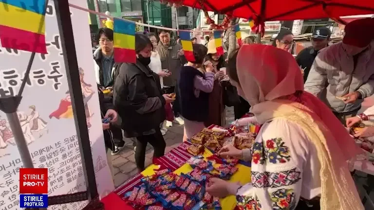 Ziua Națională a României, sărbătorită la Seul. Oamenii au făcut o horă pe stradă și au mâncat sarmale