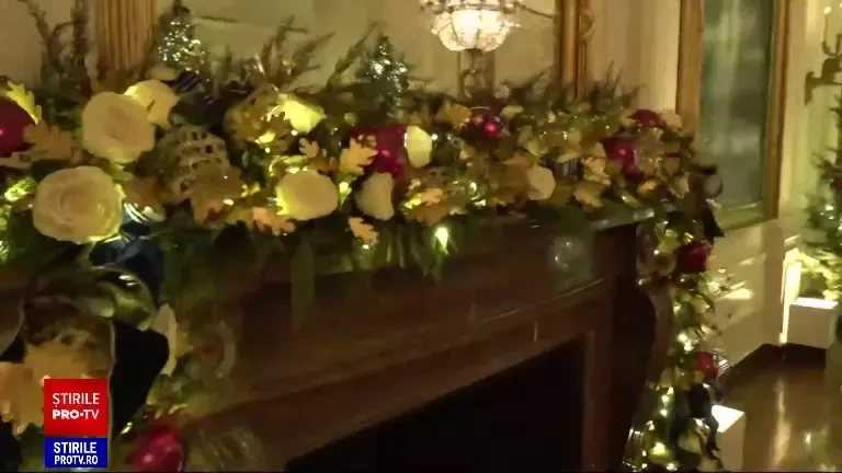 Melania Trump a prezentat decorațiunile de Crăciun de la Casa Albă. Printre ornamente, un portret Lego cu Donald Trump