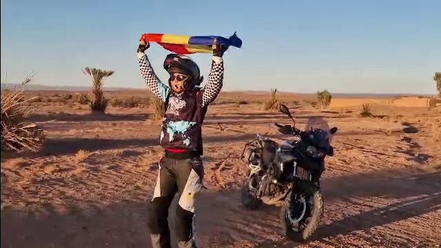 Claudia și Alex, soții motocicliști care au parcurs 4.000 de kilometri până în Maroc, fluturând drapelul României