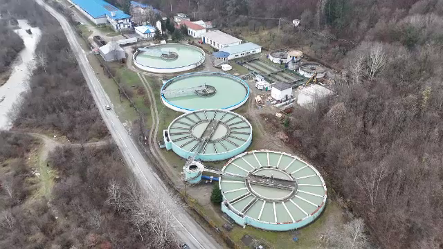 CNSU a luat decizia de a distribui apă potabilă din rezervele de stat pentru localitățile afectate de criza de la Paltinu