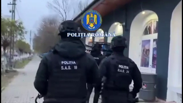 Percheziții în județele Constanța și Buzău într-un dosar de credite obținute de falși pensionari militari. Prejudiciu uriaș